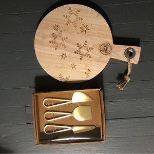 NWT Terrain (Anthropologie) wooden snowflake serving board, cheese knife set